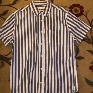 Short sleeve button down shirt